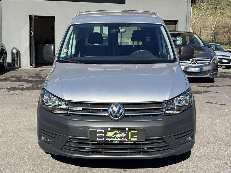 Usata VW Caddy 110 CV (80 kW) 2015 Argento Monovolume