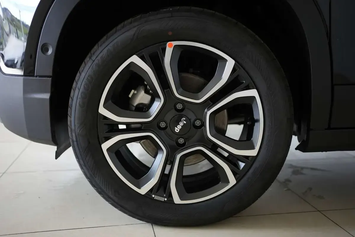Nuova Jeep Avenger Summit 109 CV (80 kW) 2026 Nero vulcano SUV