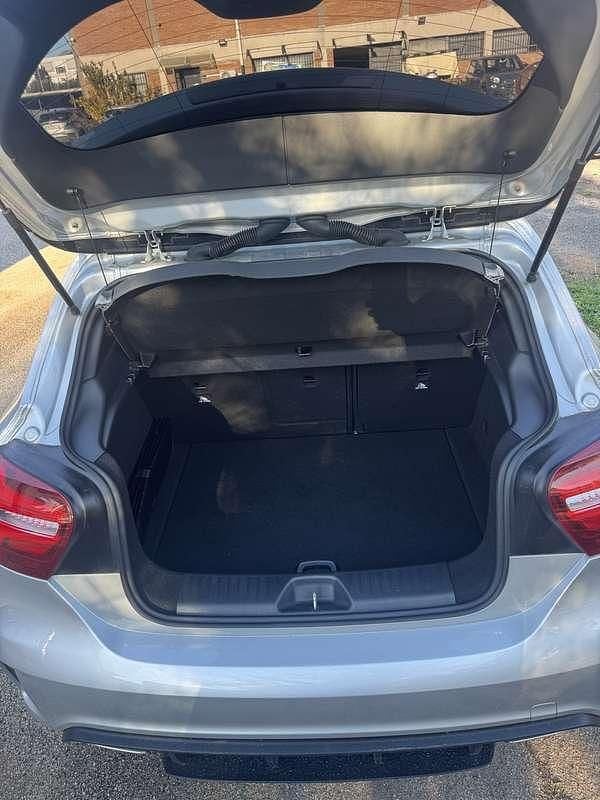 Usata Mercedes A180 Business 109 CV (80 kW) 2016 Berlina