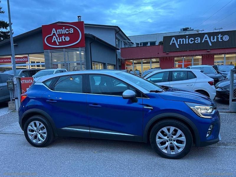 Usata Renault Captur Intens 95 CV (69 kW) 2021 Blu/azzurro SUV
