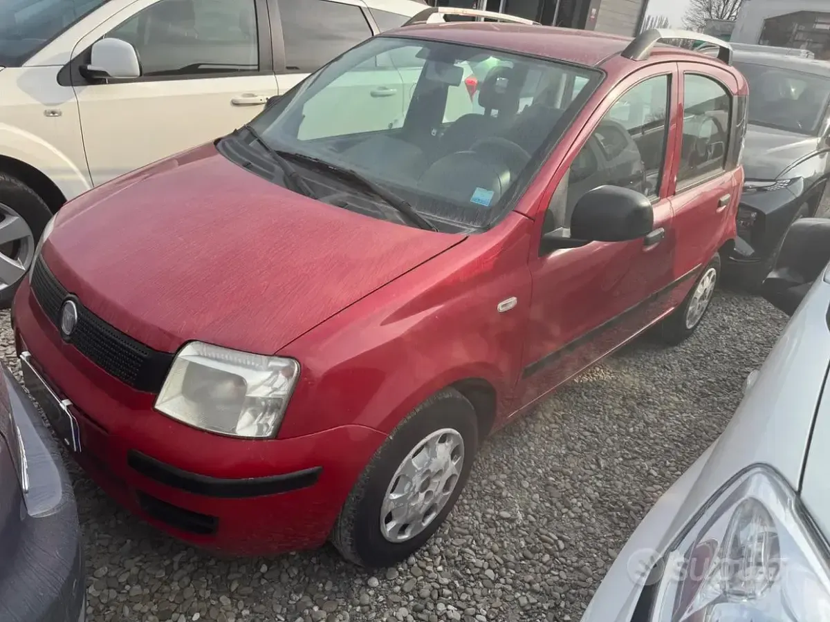 Usata Fiat Panda Dynamic 75 CV (55 kW) 2011 Rosso Utilitaria