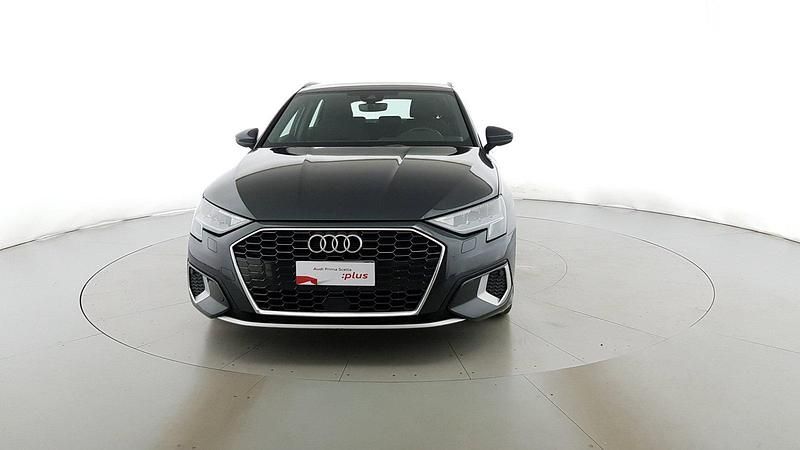 Usata Audi A3 Advanced 150 CV (110 kW) 2020 Grigio manhattan metallizzato Berlina