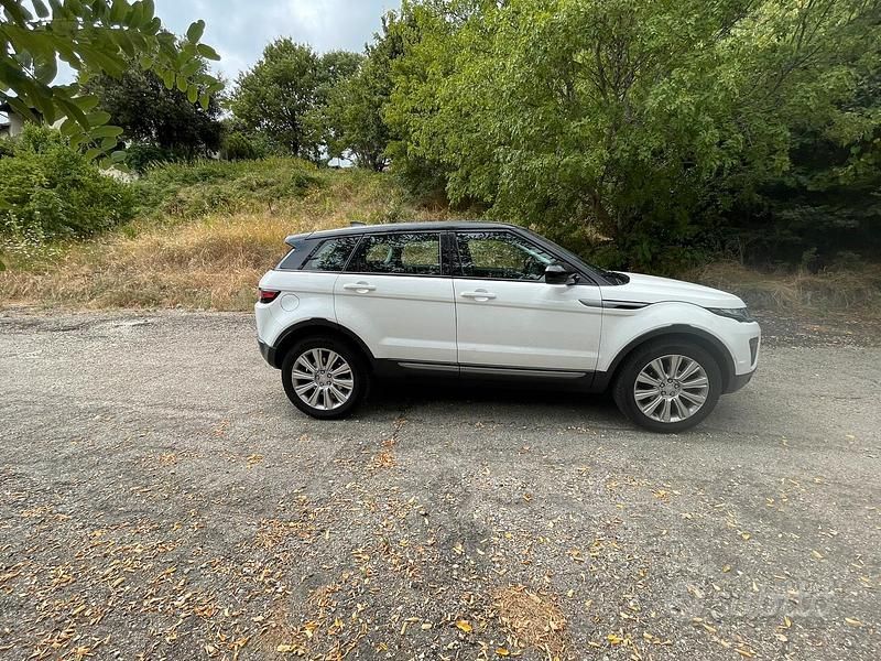 Usata Land Rover Range Rover evoque Pure 150 CV (110 kW) 2017 SUV