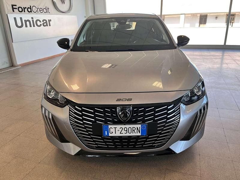 Usata Peugeot 208 Allure 101 CV (74 kW) 2024 Grigio Utilitaria