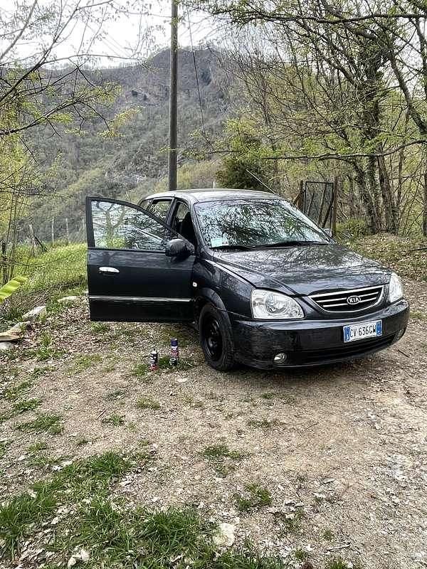 Usata Kia Carens LX 105 CV (77 kW) 2005 Monovolume