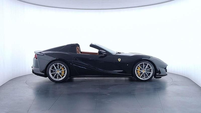 Usata Ferrari 812 795 CV (584 kW) 2022 Nero Cabrio