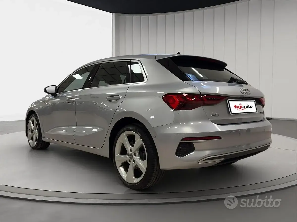 Usata Audi A3 Advanced 116 CV (85 kW) 2020 Grigio Berlina