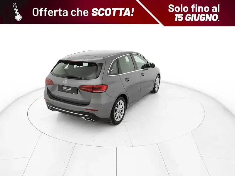 Usata Mercedes B200 150 CV (110 kW) 2020 Grigio Utilitaria