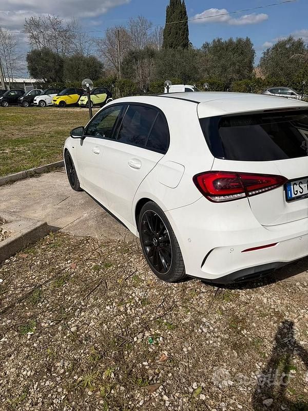 Usata Mercedes A180 116 CV (85 kW) 2021 Bianco Berlina