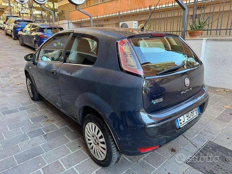 Usata Fiat Punto Evo Dynamic 77 CV (56 kW) 2011 Blu Utilitaria