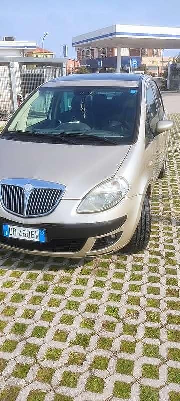 Usata Lancia Musa 90 CV (66 kW) 2007 Monovolume