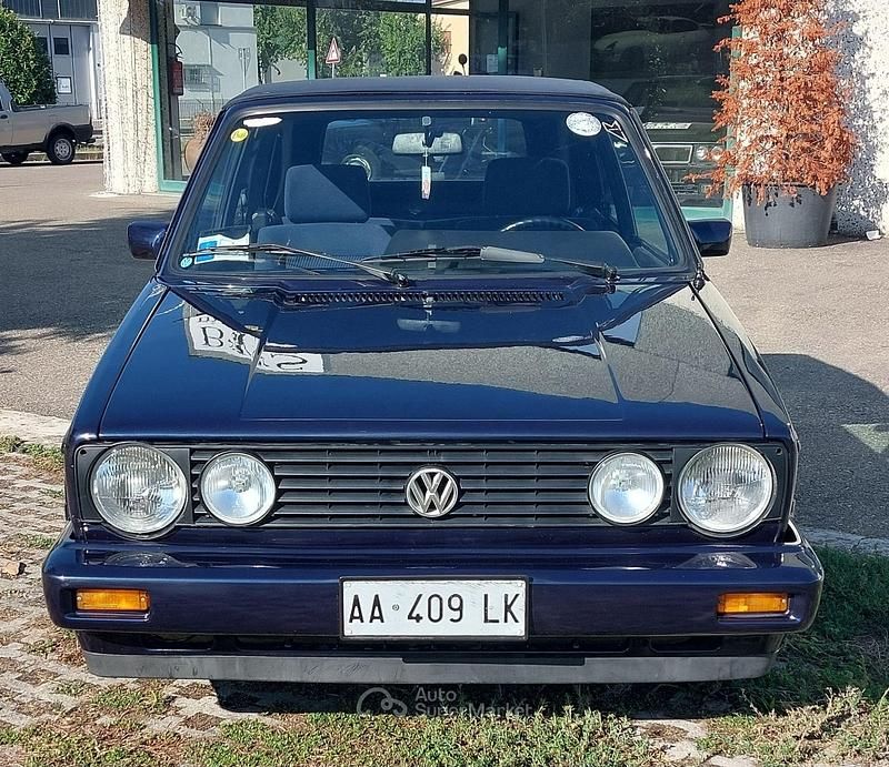Usata VW Golf Cabriolet Classicline 110 CV (80 kW) 1991 Blu Cabrio