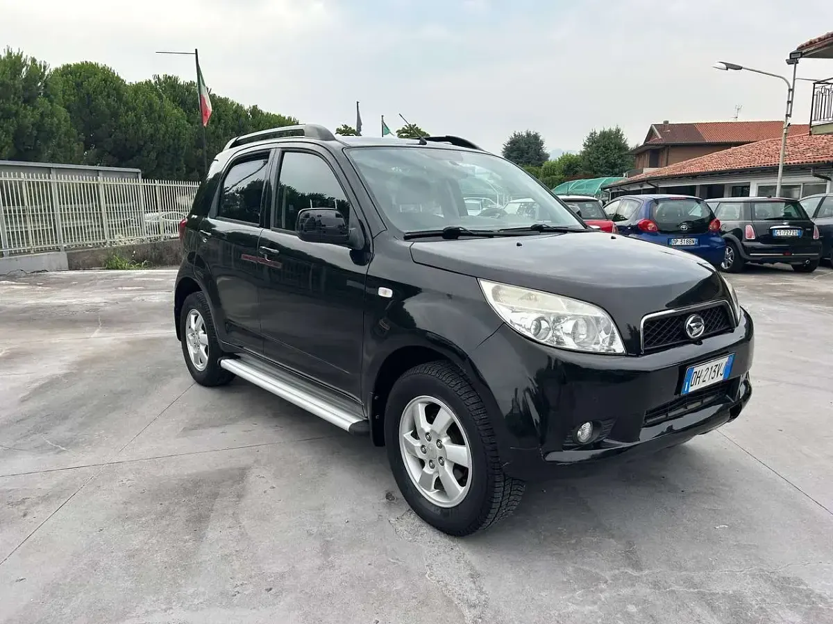 Usata Daihatsu Terios 105 CV (77 kW) 2007 Nero SUV