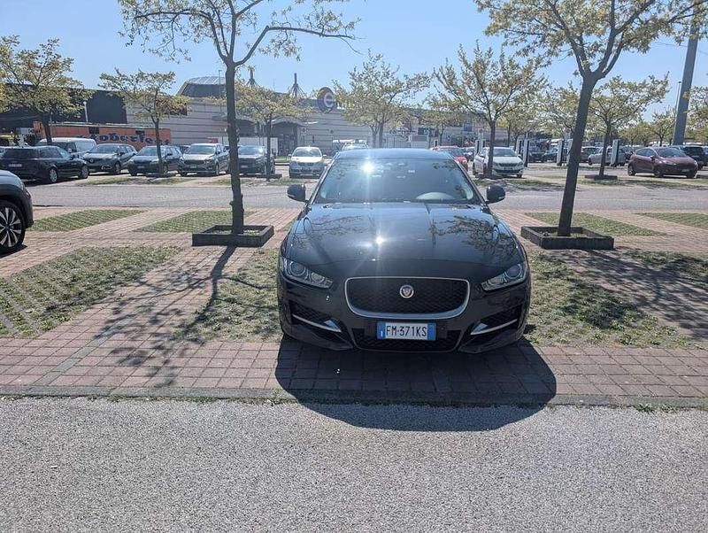 Usata Jaguar XE R-Sport 179 CV (131 kW) 2018 Berlina