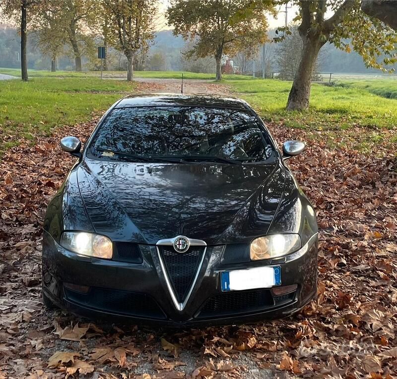 Nero Usata 2006 Alfa Romeo GT Coupé | 11.000 € - Immagine 1/4