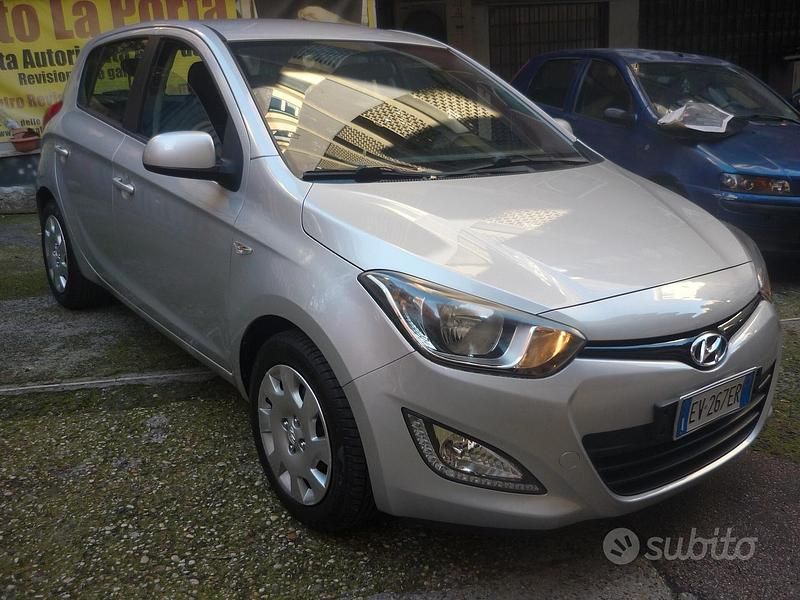 Usata Hyundai i20 Edition 85 CV (62 kW) 2014 Grigio Berlina