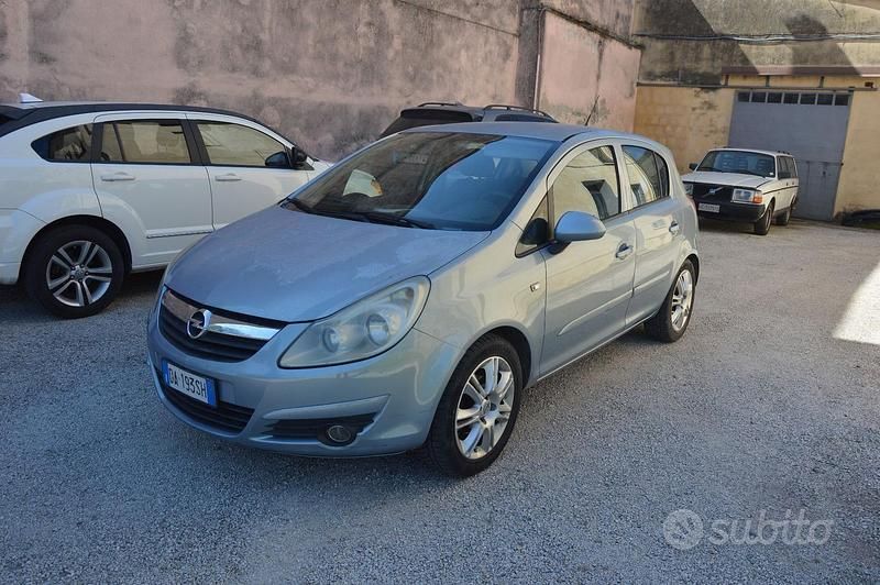 Usata Opel Corsa 80 CV (58 kW) 2006 Blu/azzurro Utilitaria