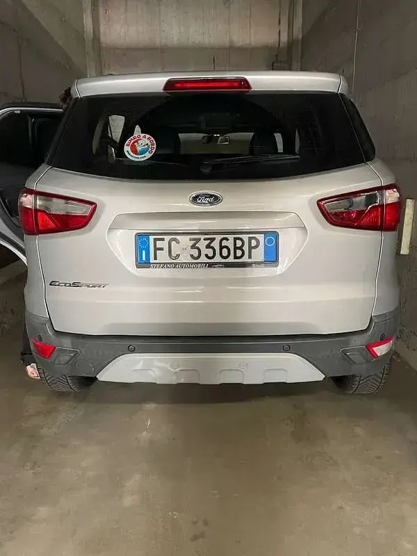 Usata Ford Ecosport Titanium 110 CV (80 kW) 2016 Argento SUV