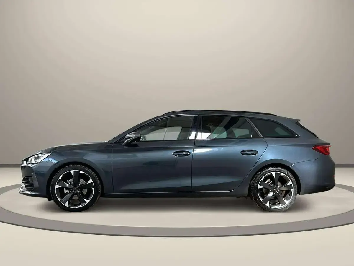 Usata Cupra Leon 150 CV (110 kW) 2024 Grigio scuro / metallizzato Station wagon