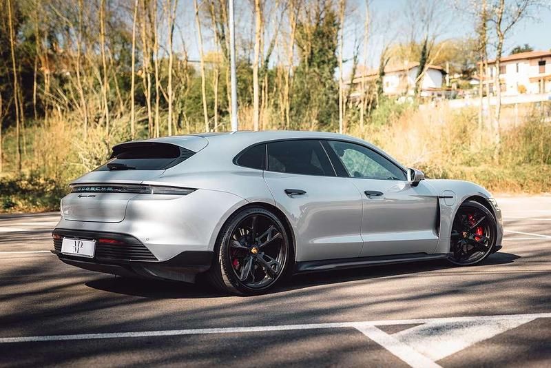 Usata Porsche Taycan GTS Sport Turismo Sport Turismo 439 kW (598 CV) 2022 Argento Station wagon