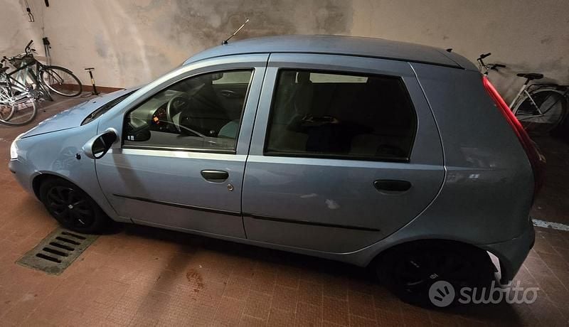 Usata Fiat Punto 2006 Blu Utilitaria