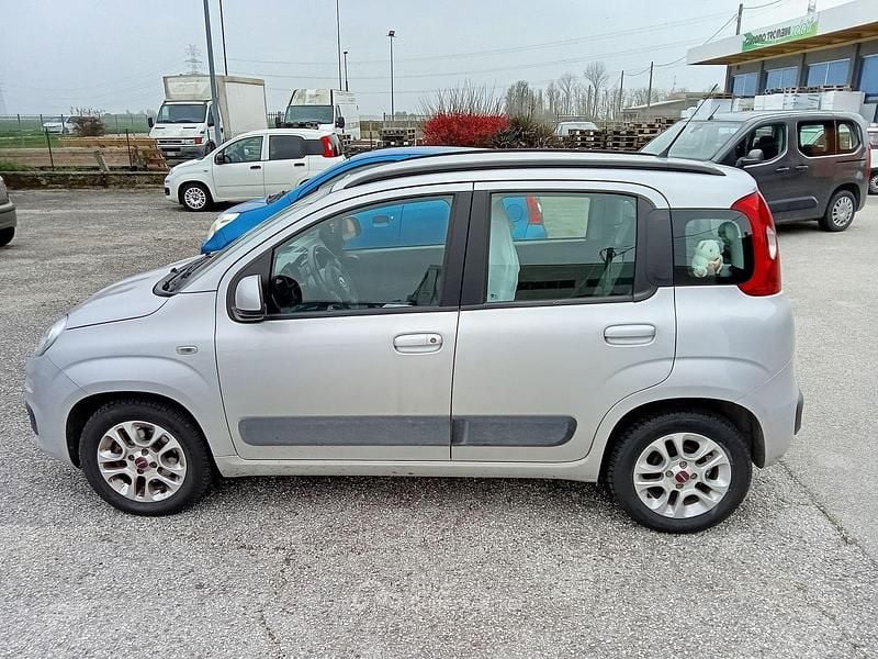 Usata Fiat Panda 95 CV (69 kW) 2017 Gray Utilitaria