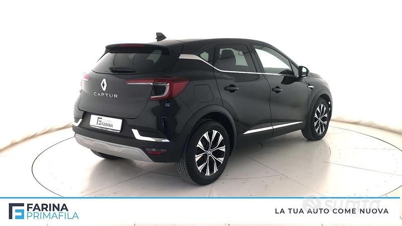 Usata Renault Captur Techno 101 CV (74 kW) 2023 Nero SUV