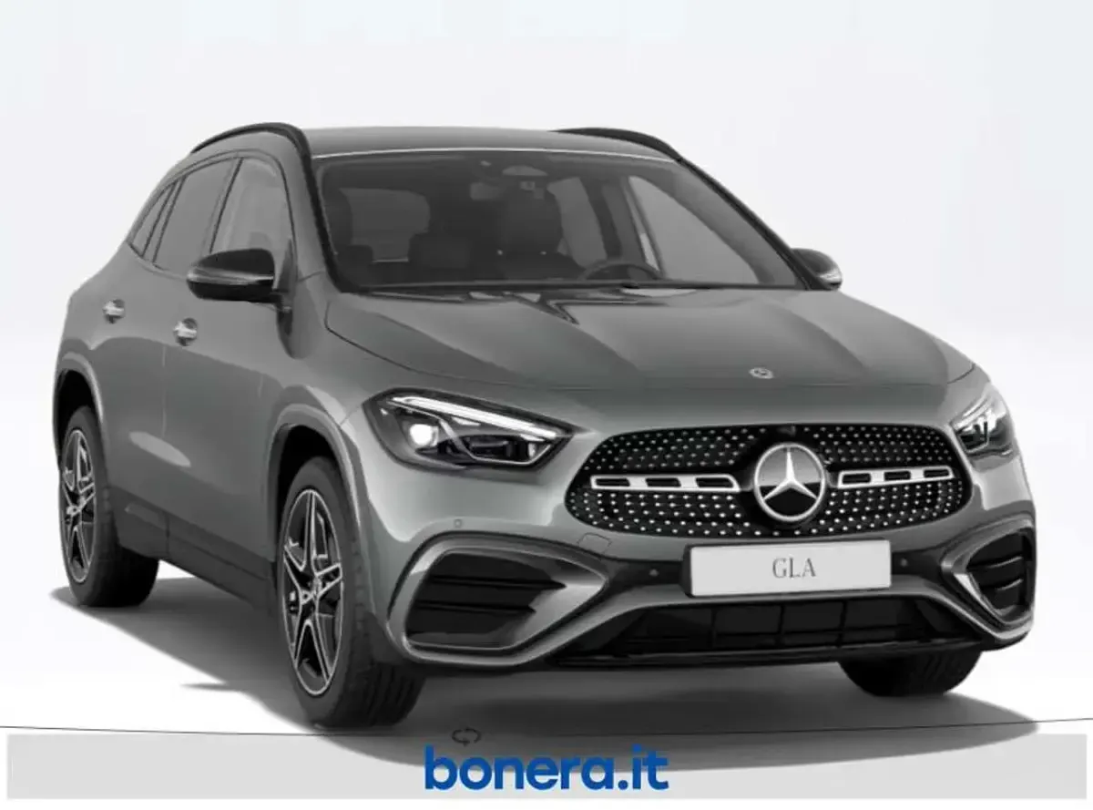 Nuova Mercedes GLA200 AMG line 150 CV (110 kW) 2026 Grigio montagna SUV