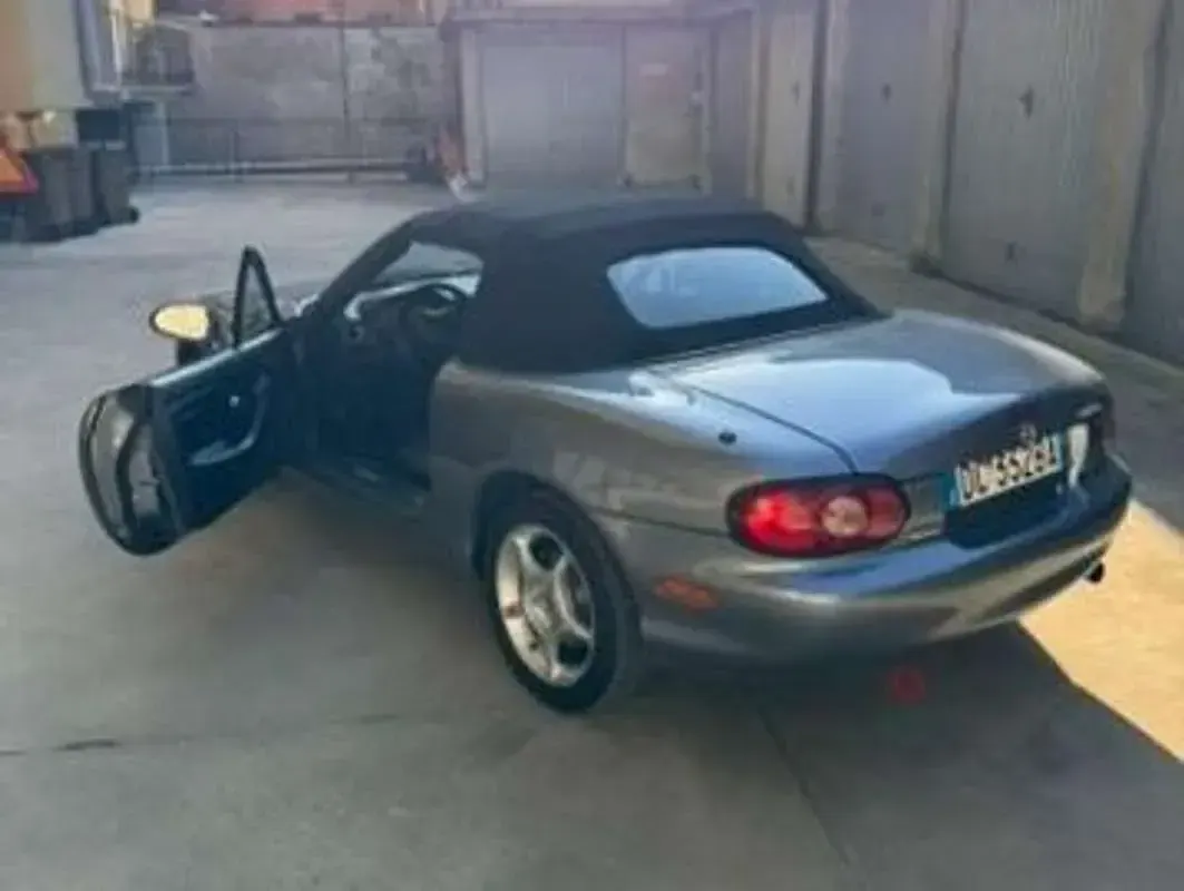 Usata Mazda MX5 110 CV (80 kW) 2006 Grigio Cabrio