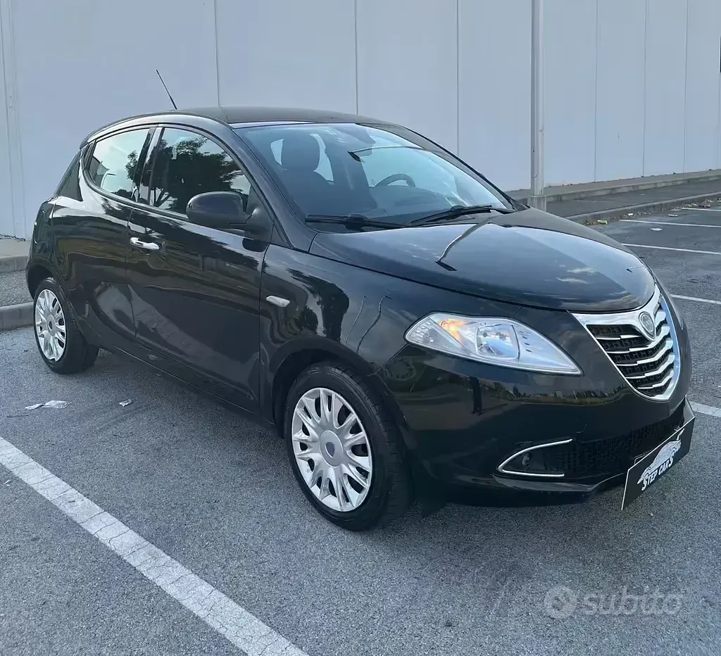 Usata Lancia Ypsilon S 69 CV (50 kW) 2011 Nero Utilitaria