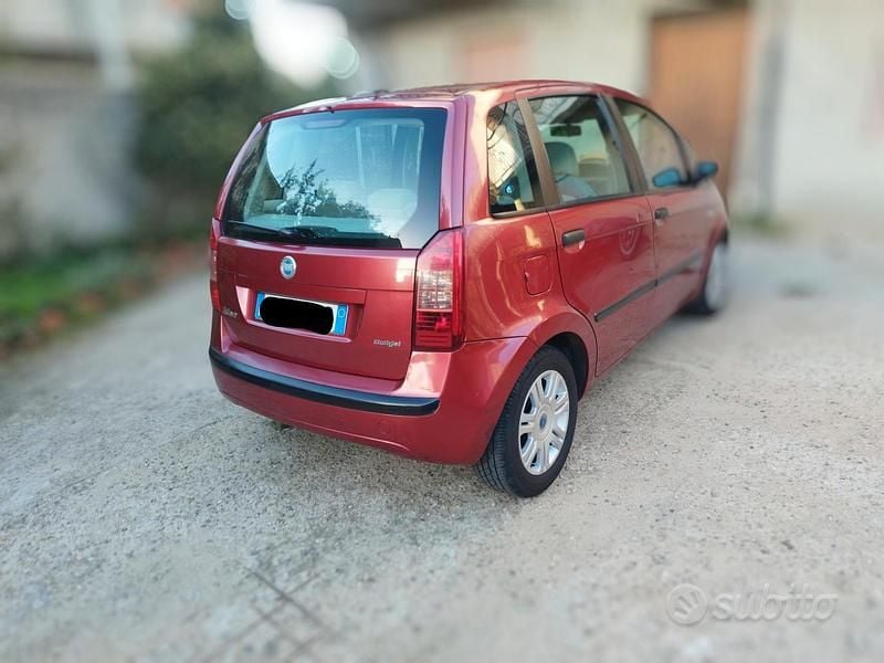 Usata Fiat Idea 2004 Rosso Monovolume