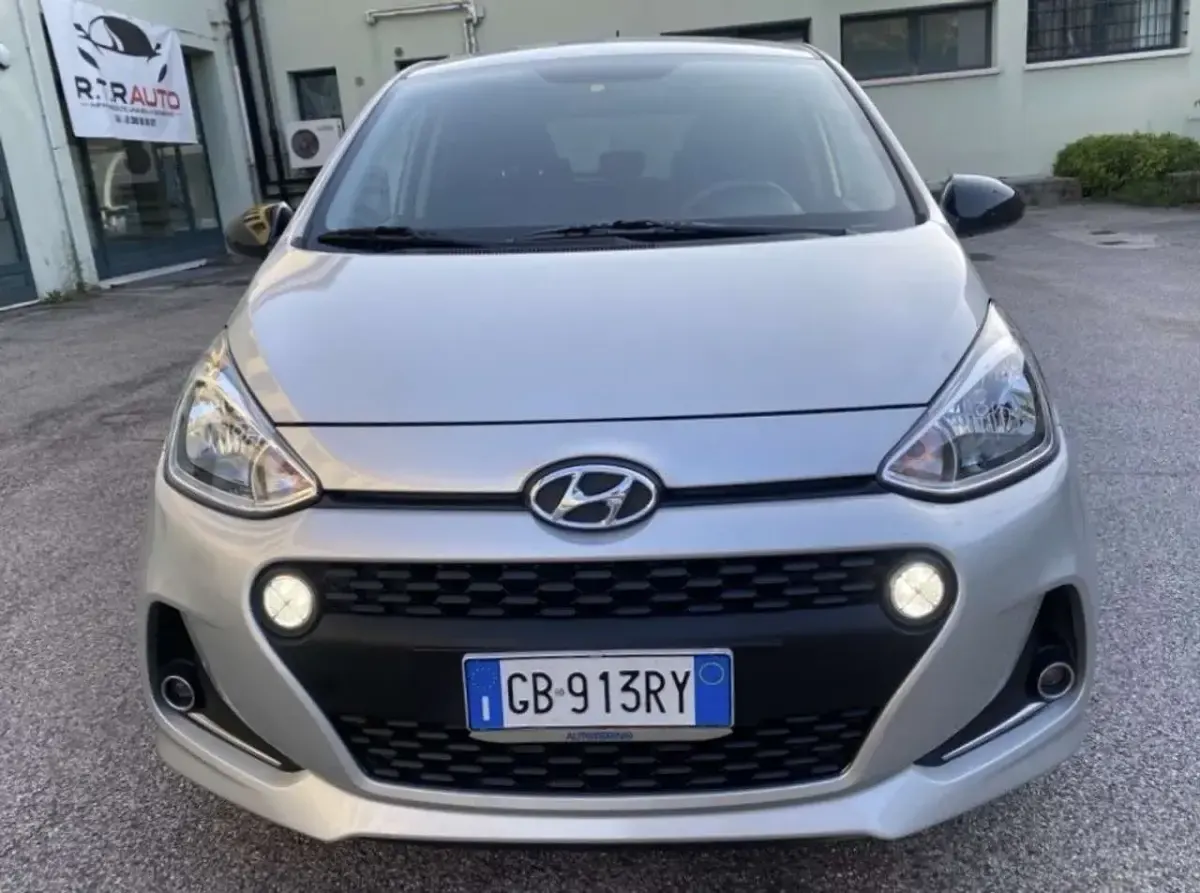 Usata Hyundai i10 67 CV (49 kW) 2020 Grigio Utilitaria