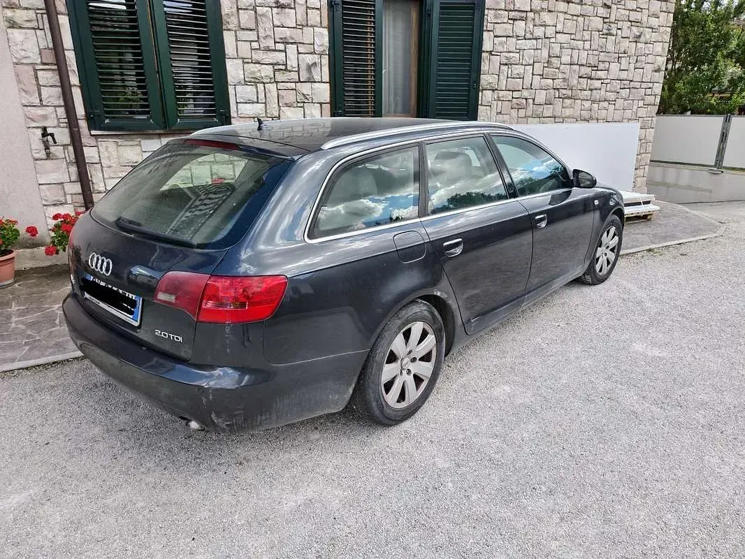 Usata Audi A6 140 CV (102 kW) 2005 Station wagon