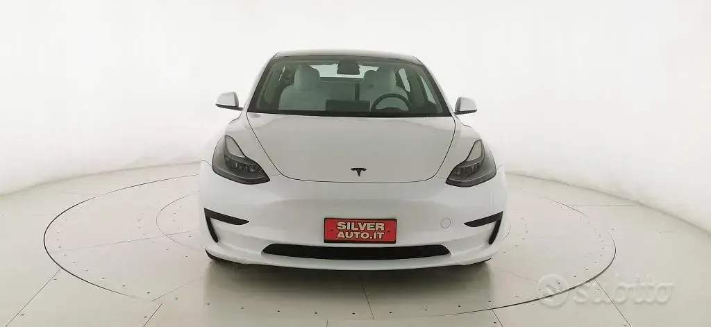 Usata Tesla Model 3 RWD 88 kW (120 CV) 2023 Bianco Berlina