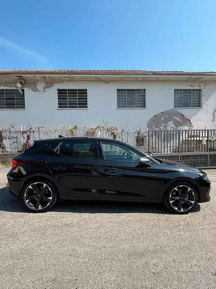 Usata Cupra Leon 150 CV (110 kW) 2026 Nero Berlina
