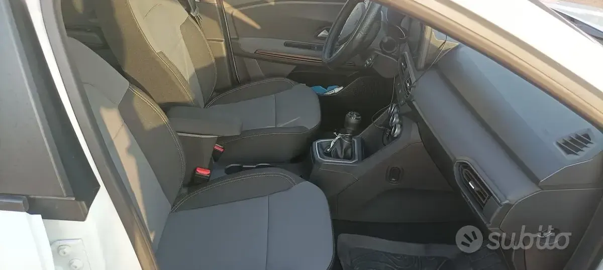 Usata Dacia Sandero Extreme 101 CV (74 kW) 2024 Berlina