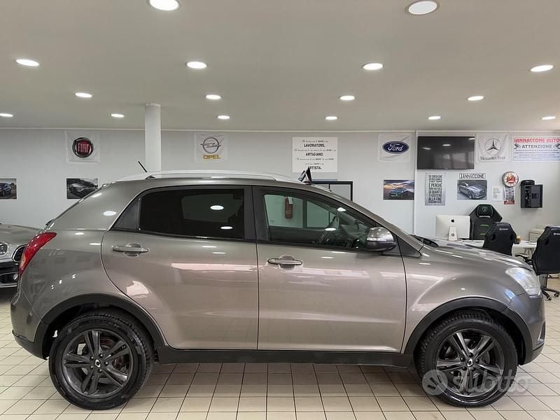 Usata Ssangyong (KGM) Korando 175 CV (128 kW) 2012 Grigio Berlina