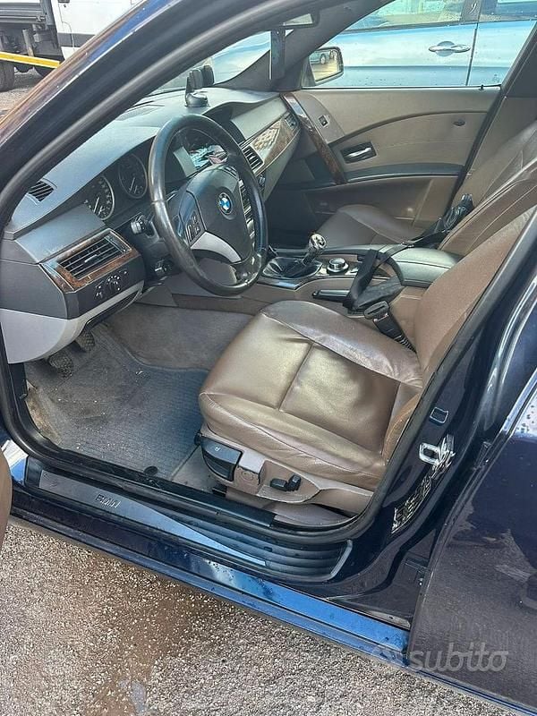 Usata BMW 530 218 CV (160 kW) 2003 Blu Berlina