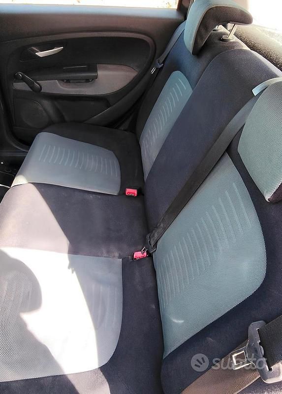 Usata Fiat Grande Punto Dynamic 90 CV (66 kW) 2007 Grigio Utilitaria