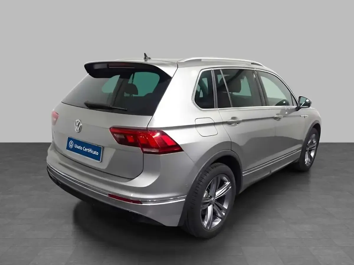 Usata VW Tiguan Style 150 CV (110 kW) 2019 Tungsten silver metallizzato SUV