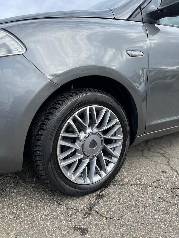 Usata Lancia Ypsilon S 95 CV (69 kW) 2012 Grigio Utilitaria