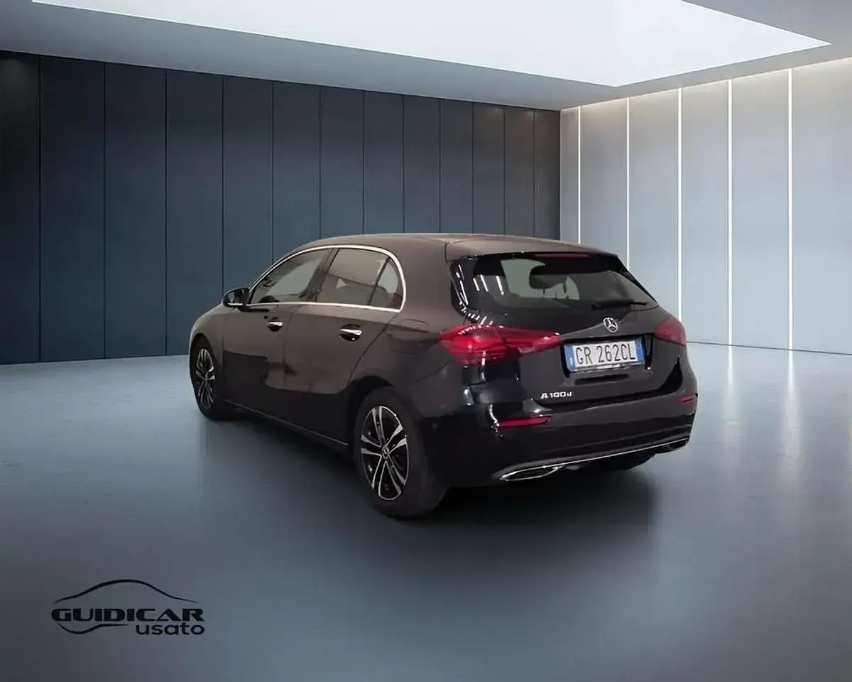 Usata Mercedes A180 Advanced Plus 116 CV (85 kW) 2023 Nero Berlina
