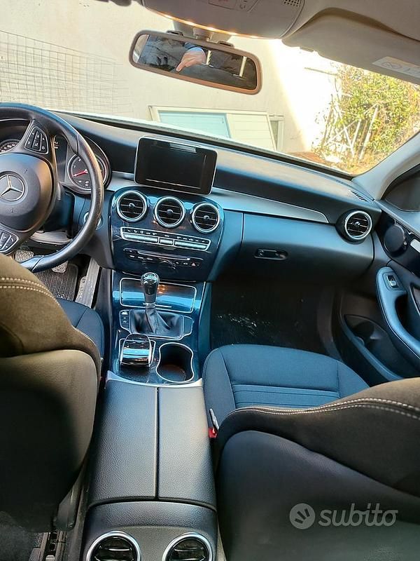 Usata Mercedes C200 136 CV (100 kW) 2018 Bianco Berlina