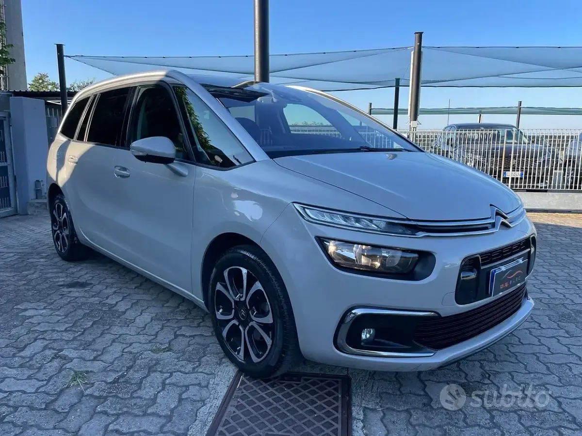 Usata Citroën C4 SpaceTourer Shine 163 CV (119 kW) 2019 Beige Monovolume