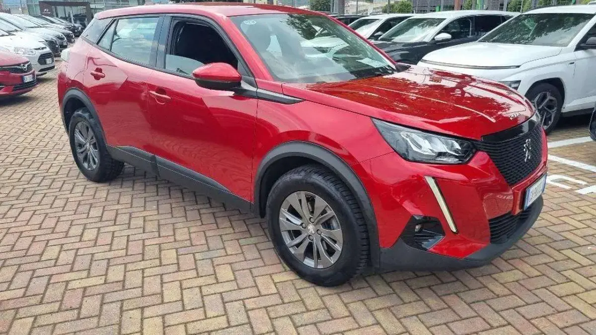 Usata Peugeot 2008 Allure 131 CV (96 kW) 2020 Bordeaux SUV