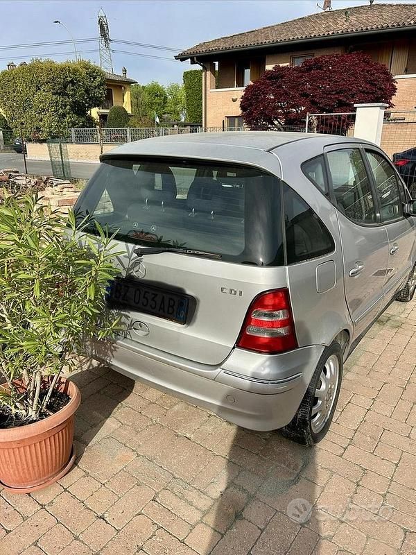 Usata Mercedes A170 95 CV (69 kW) 2002 Grigio Monovolume