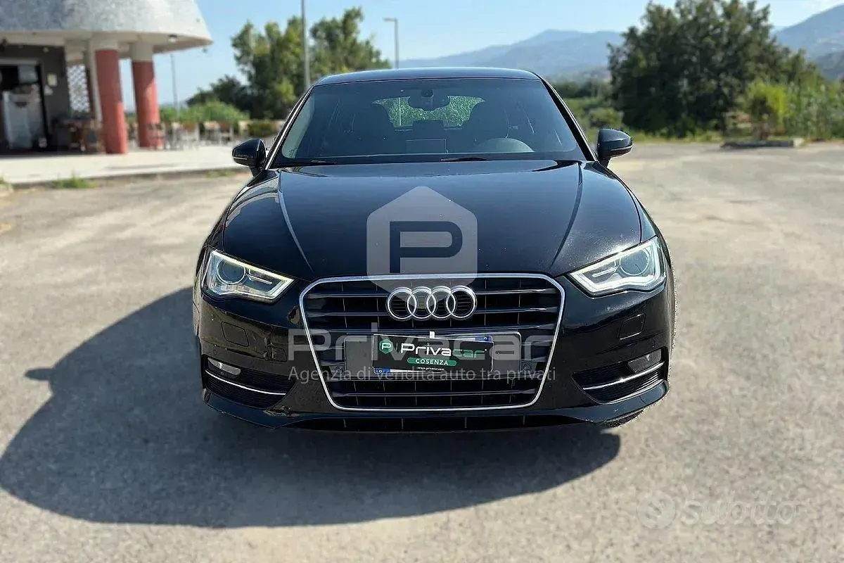 Usata Audi A3 Sportback Ambition 105 CV (77 kW) 2013 Nero Utilitaria