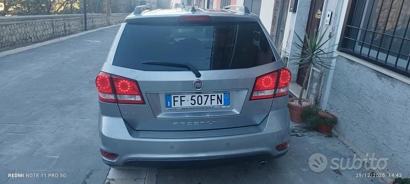 Usata Fiat Freemont Lounge 170 CV (125 kW) 2016 Grigio SUV