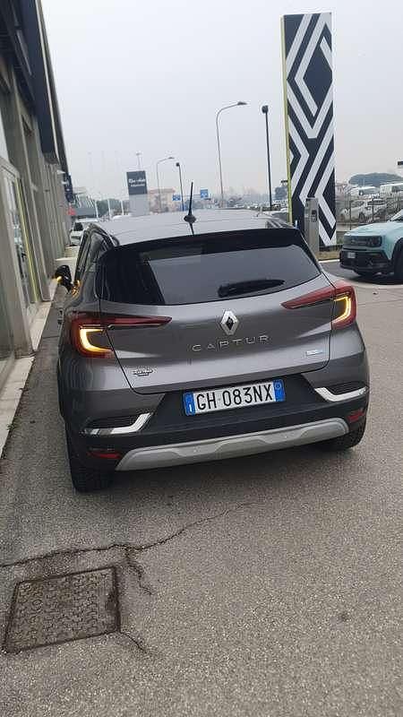 Usata Renault Captur Intens 92 CV (67 kW) 2022 Grigio SUV