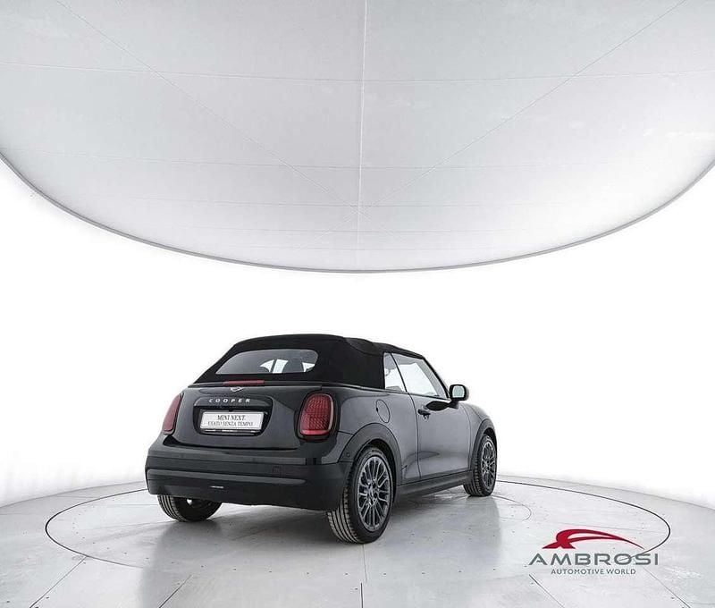 Usata Mini Cooper Cabriolet Favoured 163 CV (119 kW) 2025 Nero Cabrio